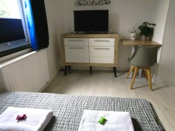 Moderne Ferienwohnungen in Meschede im Sauerland. Ruhe am Walde, Sonnengarten und ProStay Lier – komfortabel, ruhig gelegen und direkt online buchbar. Ferienwohnung Hennesee, Ferienwohnung Sauerland privat, Ferienwohnung Meschede Zentrum, Apartment Meschede