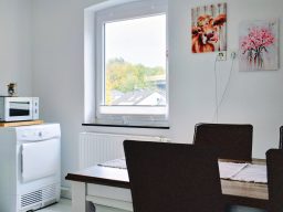 Ferienwohnung Hennesee, Ferienwohnung Sauerland privat, Ferienwohnung Meschede Zentrum, Apartment Meschede Ferienwohnung Meschede – Ruhe am Walde, Sonnengarten & ProStay Lier | fewo-lier.de